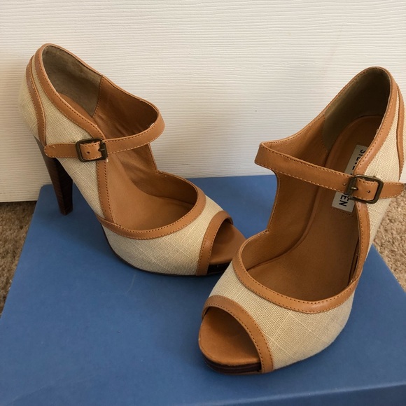 Heels. - Picture 2 of 3